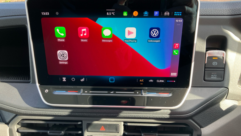 Volkswagen Crafter Cr35 Mwb Diesel Fwd 2.0 TDI 140PS Commerce Plus High Roof Van